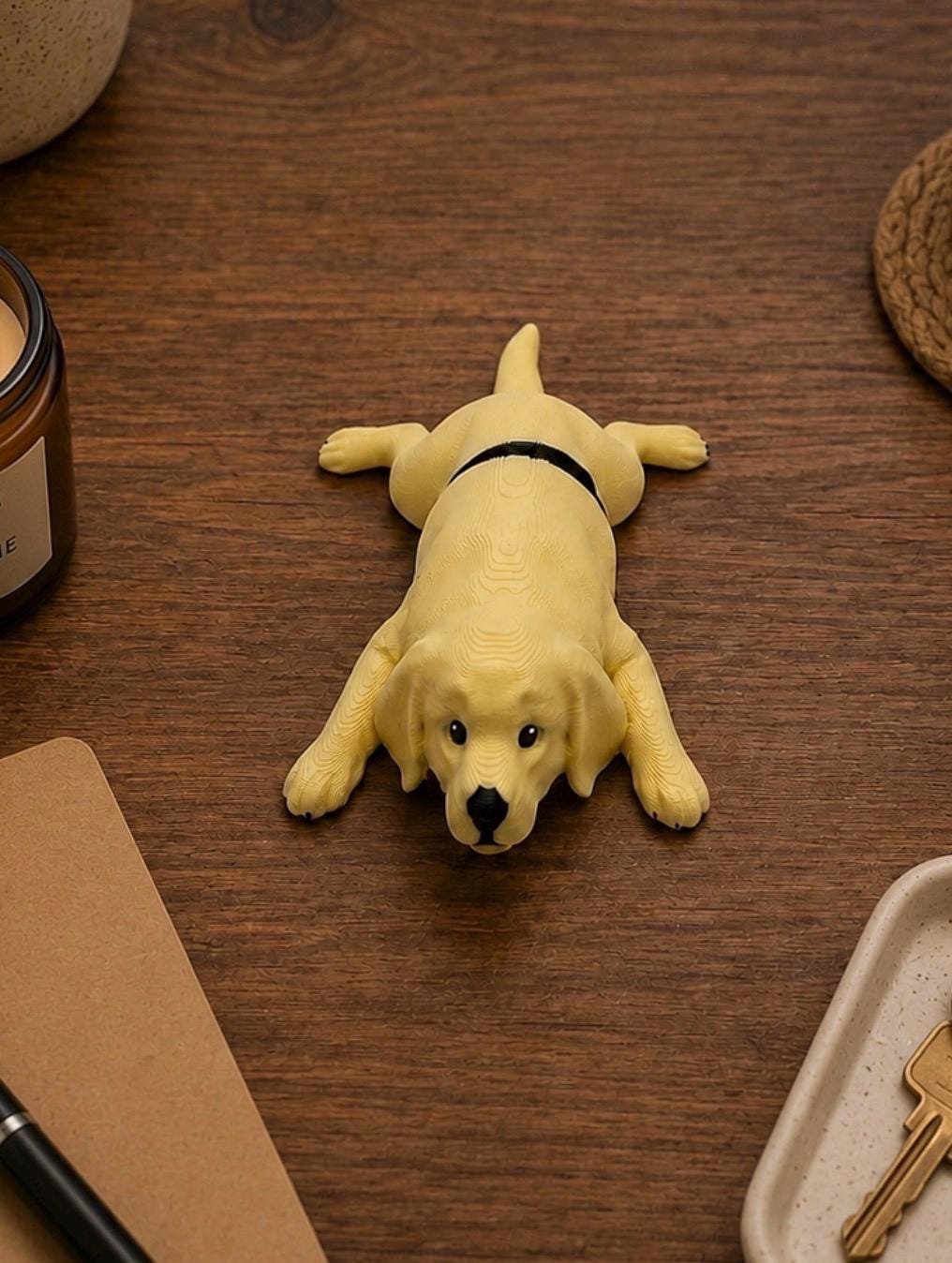 Golden Retriever Magnet shown from another angle